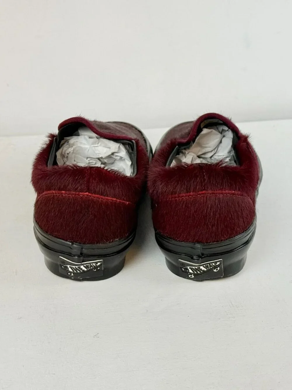M5.5 W7 - Vans Classic Slip-On 98 LX Pony Hair Burgundy Black